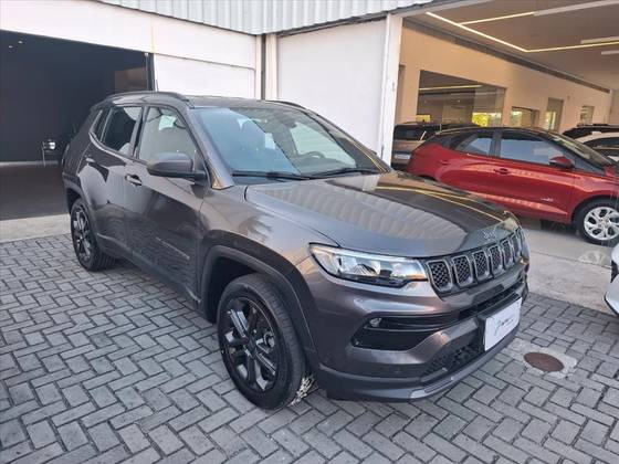 JEEP COMPASS 1.3 T270 TURBO FLEX LONGITUDE AT6